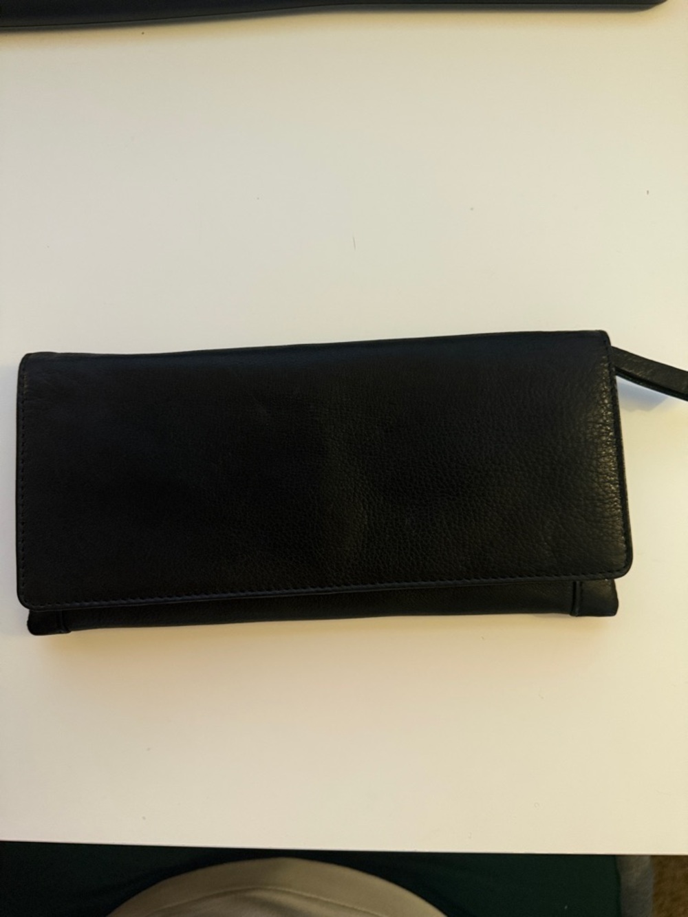 Latico Leathers Genuine Cow Hide Leather Black Bi-fold Wallet EUC - Picture 2 of 10